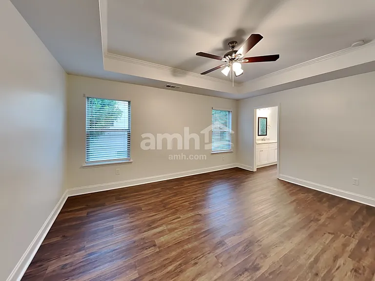 2454 Beal St — Photo 10