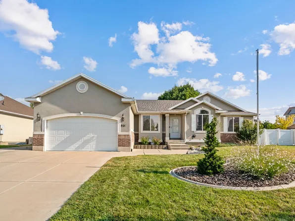 821 E 2050 S, Clearfield, UT 84015