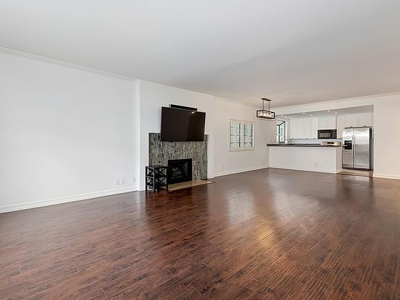 2nd image of 11827 Goshen Ave APT 103