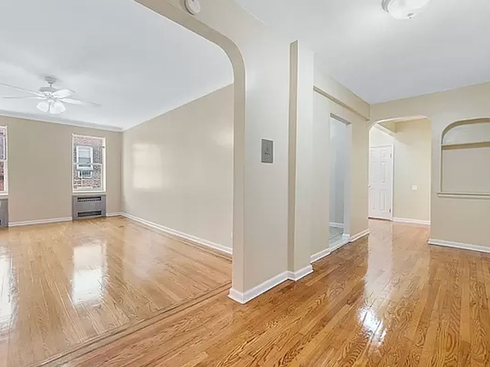 1st image of 140-50 Ash Ave #6L