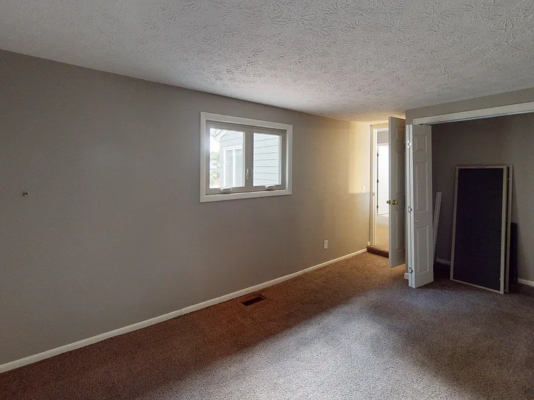 2140 Fort Harrods Dr #7 — Photo 31