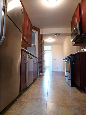 Rented by R New York | media 16