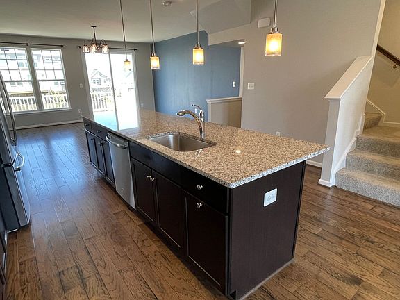 4th image of 419 Foxglove Way Unit 105