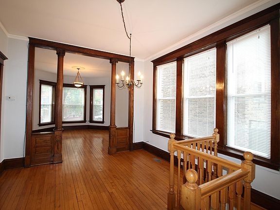 4th image of 847 N Maplewood Ave