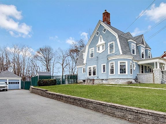 3rd image of 26 Dartmouth St