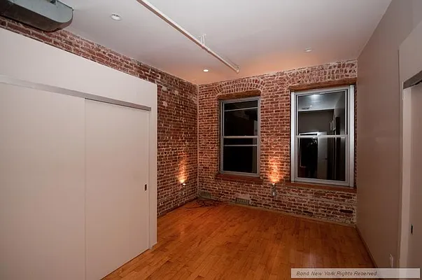 Rented by Bond New York | media 10