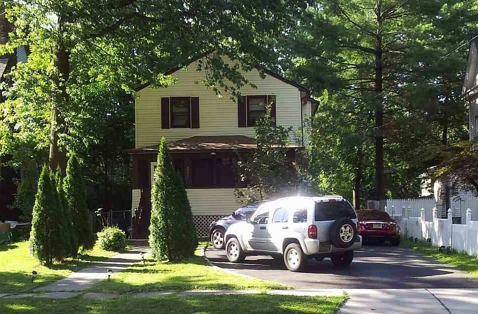 1st image of 221 W 4th Ave