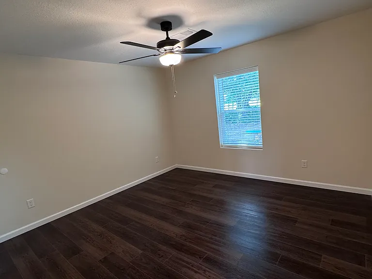 111 Nolan Dr #8 — Photo 8