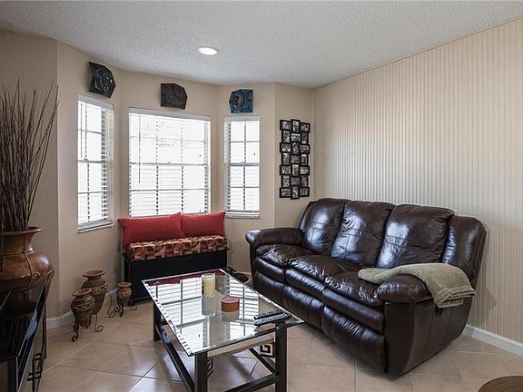 2nd image of 4513 S Oak Dr Unit Q32a