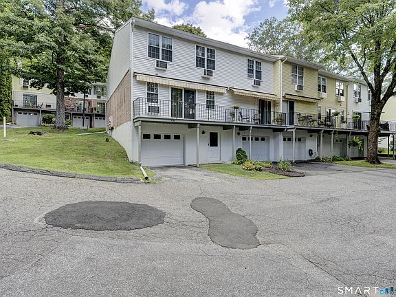4th image of 80 Hunter Court #80