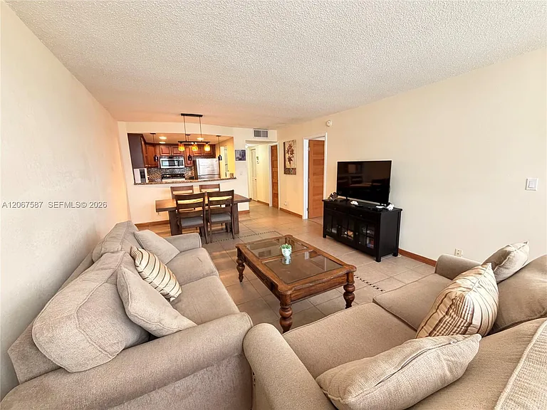 1825 S Ocean Dr #607 — Photo 2