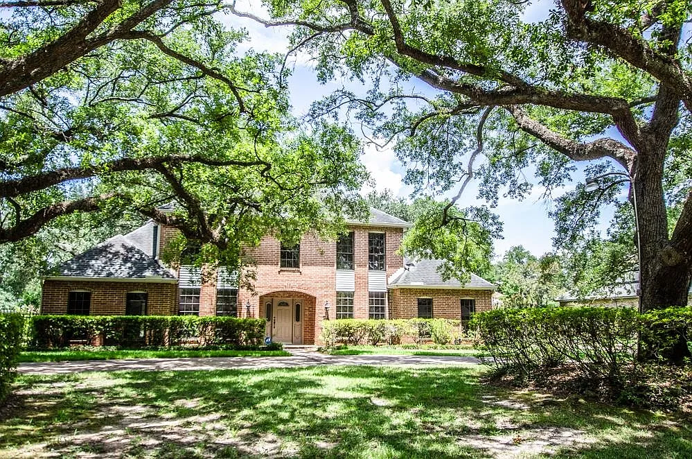 5 bed, 2.5 bath, 3135 sqft, $3,500 — Photo 1