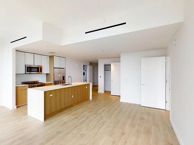 242 W 53rd St #63B — Photo 8
