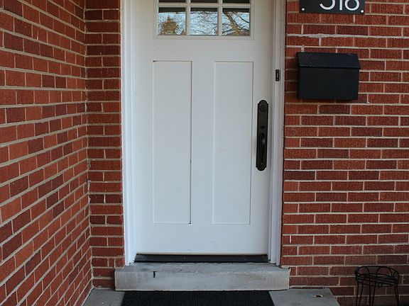 2nd image of 318 Lincoln St