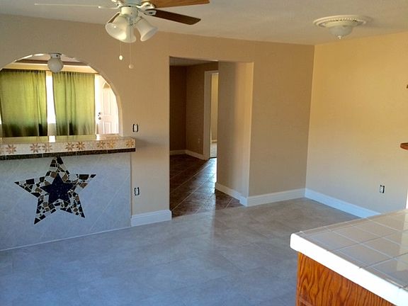 3rd image of 4327 E Marfargoa Dr
