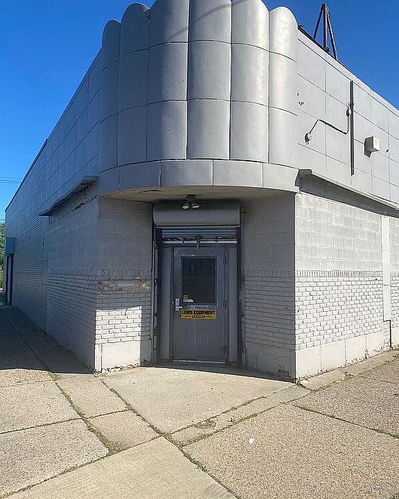 1st image of 13501 Gratiot Ave