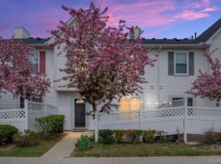 22241 Atlantic Pointe, Farmington, MI 48336