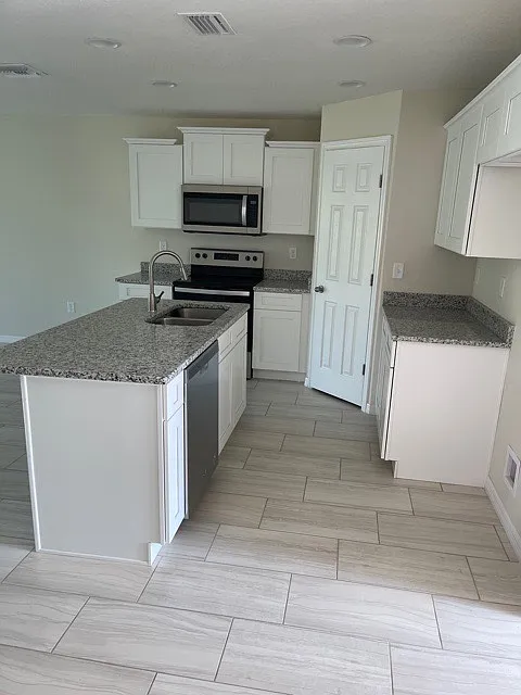 833 Ognon Court Unit B - 1 — Photo 4