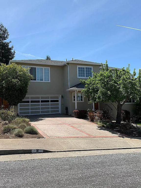 8 Kelton Ct photo 1