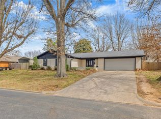 213 Terrace Dr, Lowell, AR 72745
