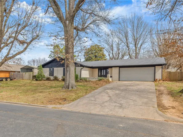 213 Terrace Dr, Lowell, AR 72745