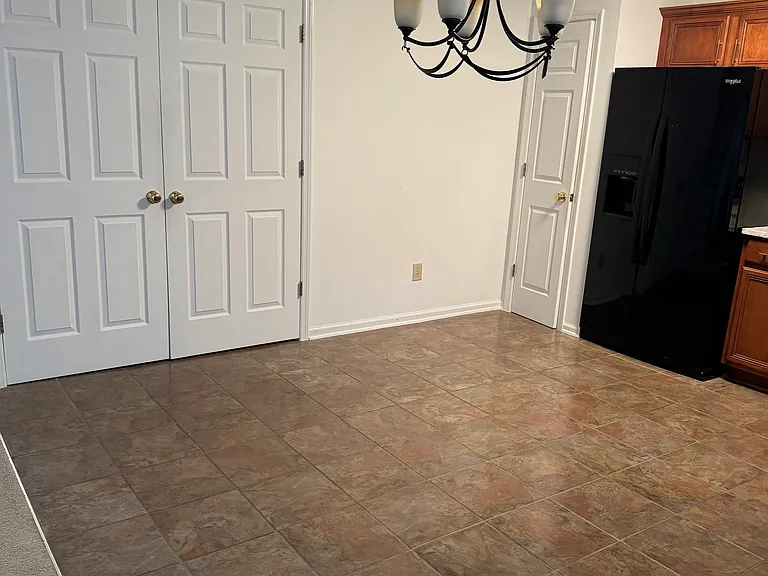 1105 Canyon Ct — Photo 6