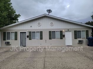 305 1st Ave SW APT 1, Great Falls, MT 59404