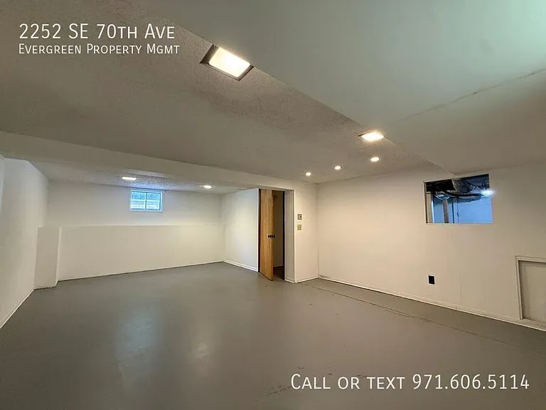 2252 SE 70th Ave — Photo 42