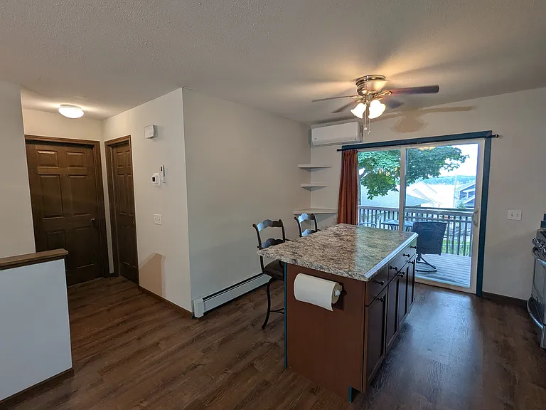 5226 Drummond Rd — Photo 4