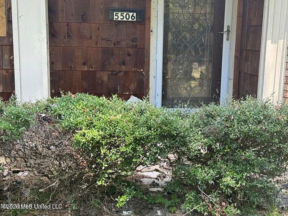4th image of 5506 Concord Dr NE