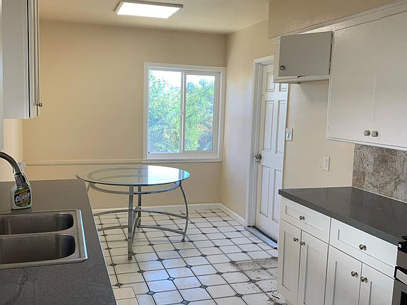 4th image of 408 Kingsford St #408