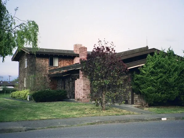 705 Washington St, Ferndale, CA 95536