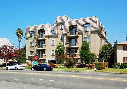 2nd image of 2810 S Sepulveda Blvd APT 104