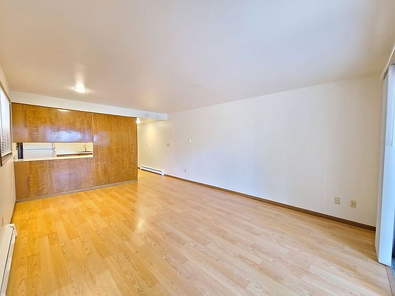 5th image of 705 S Lincoln St #0