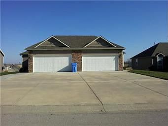 2nd image of 807 N Willow Point Cir