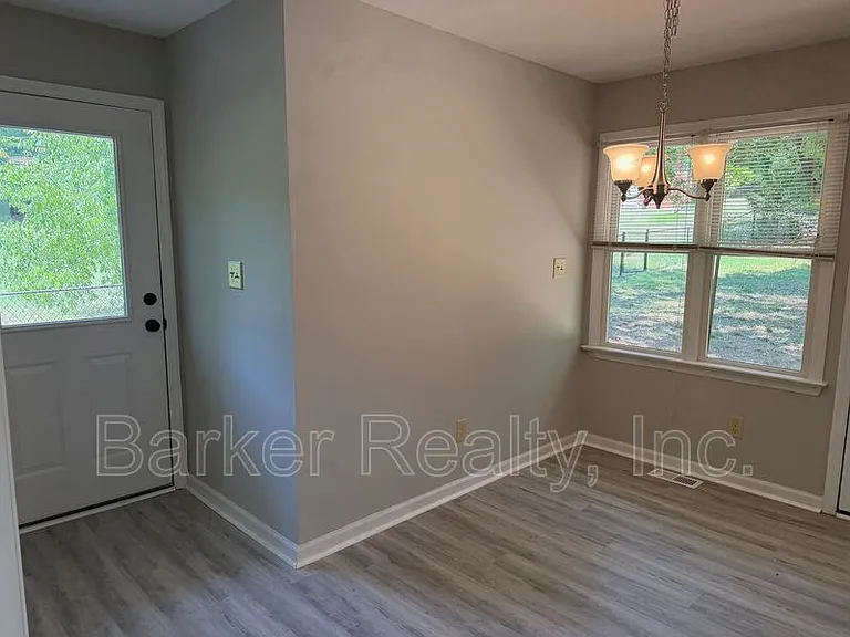 12019 Holmes Hollow Rd — Photo 12