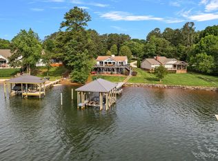 4362 Pine Harbor Dr, Denver, NC 28037