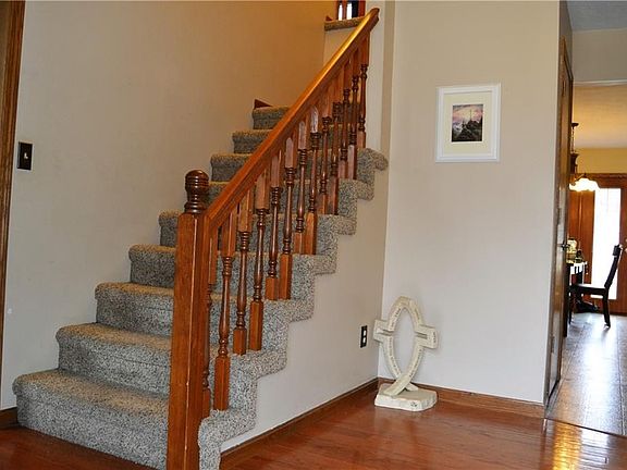 2nd image of 127 Arrow Dr