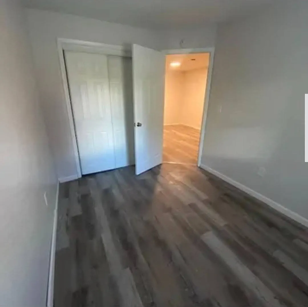 Studio, 1.5 bath, $1,175 — Photo 2