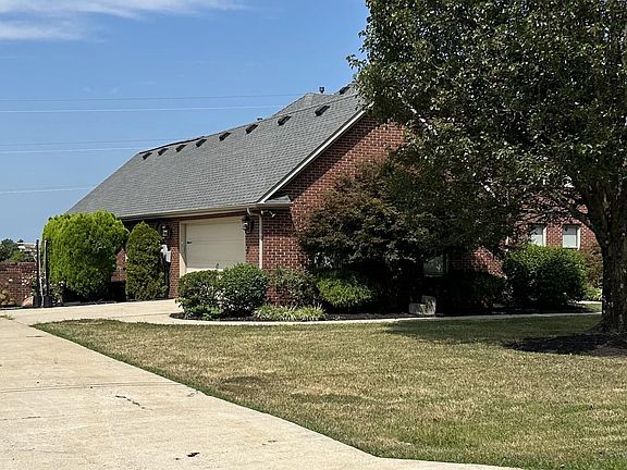 5th image of 207 Eric Dr