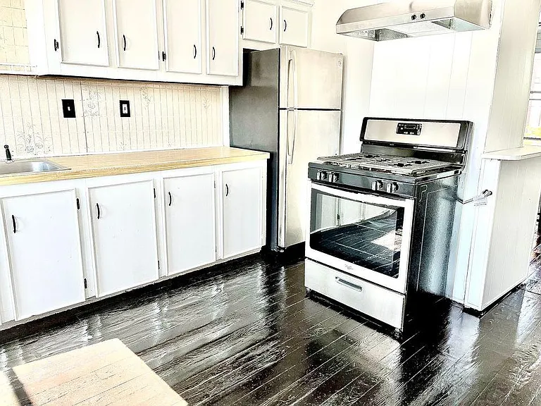 36 Broad St #2 — Photo 9