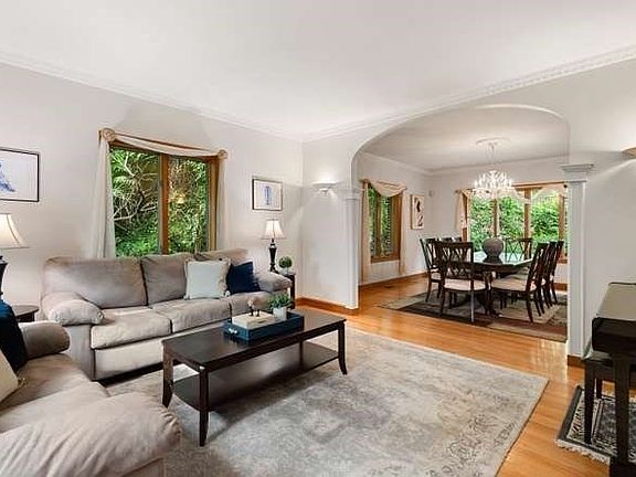 4th image of 55 Meriam St