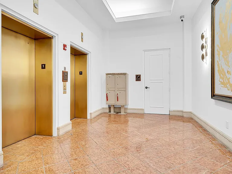101 N Clematis St #513 — Photo 34