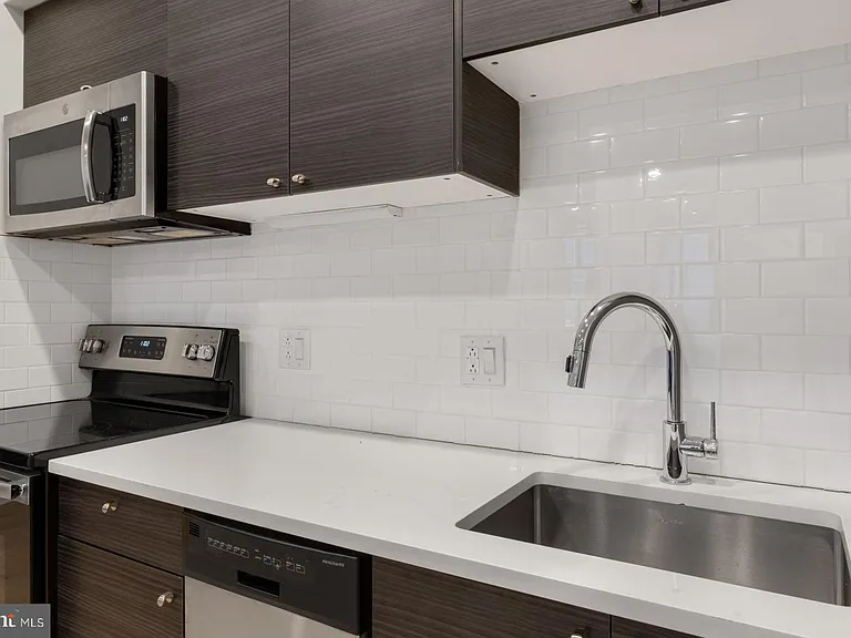 257 N 3rd St #3 — Photo 9