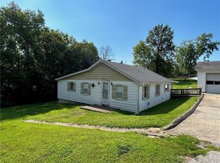 331 Persimmon Dr, Excelsior Springs, MO 64024