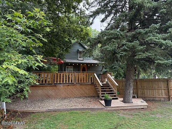 3rd image of 311 Division Ave N