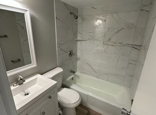 404 S Urbana Ave #201, Urbana, IL