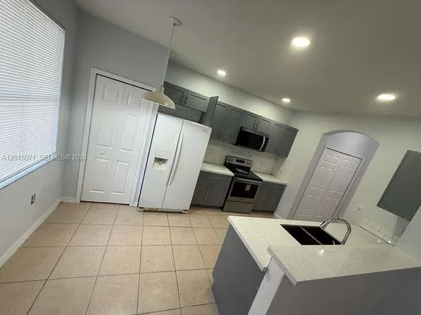 10906 SW 243rd Ln, Homestead, FL 33032
