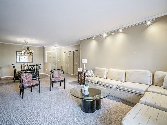3rd image of 190 N Milwaukee Ave Unit 3-303