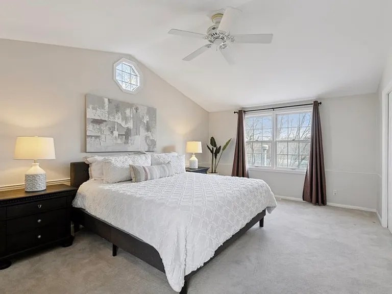 17901 Maple Hill Rd — Photo 9